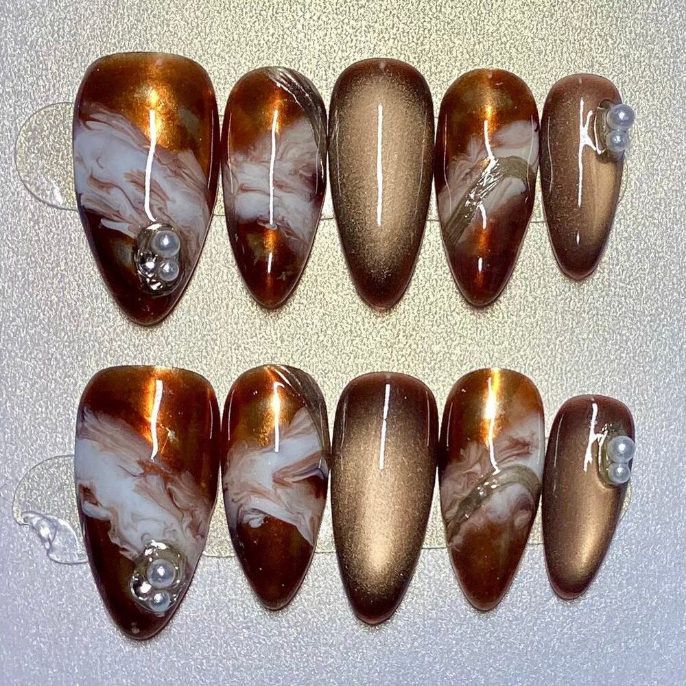 Gorgeous Fall Latte Marbled Cat Eye Almond Press On Nails Medium